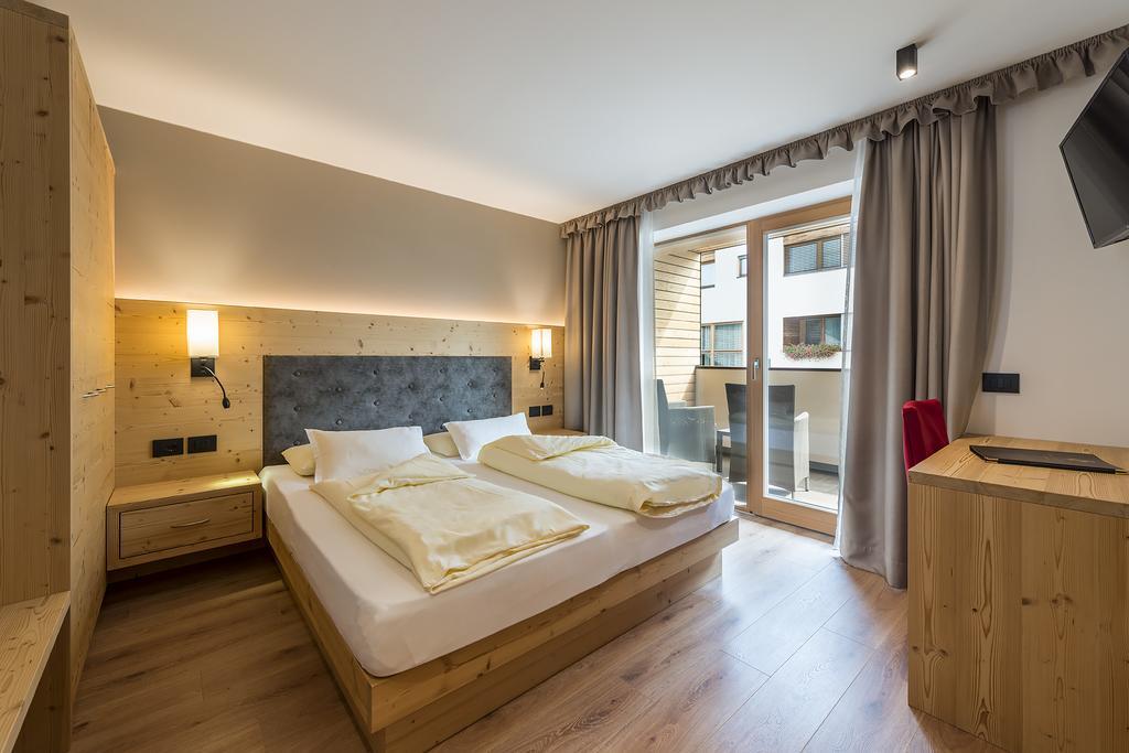 Hotel Cavallino Badia  Buitenkant foto